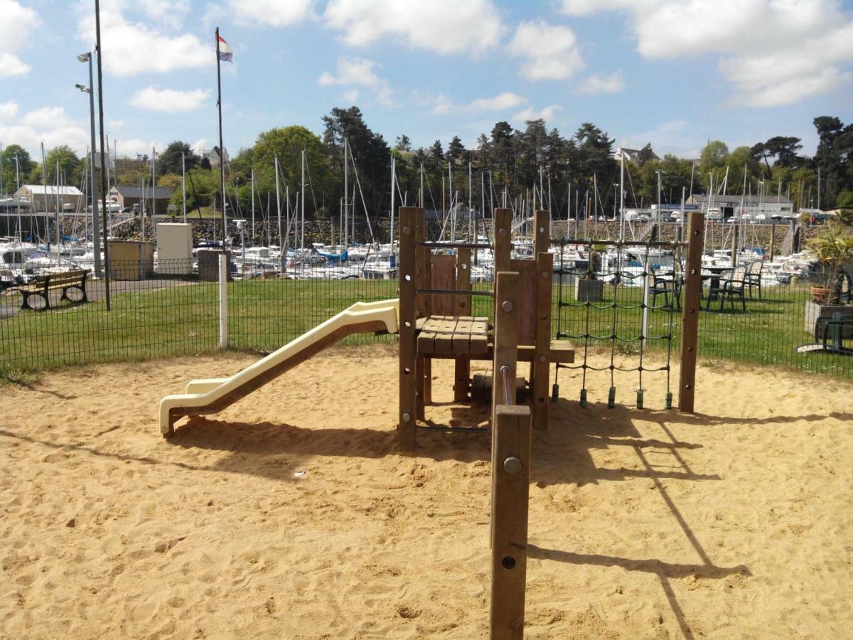 Gite De La Marina Dans La Presqu'Ile De Lézardrieux Exterior foto